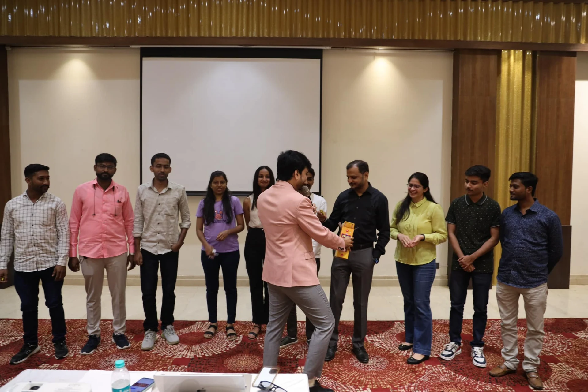 10 Questions to Ask Before Hiring a Corporate Trainer in Maharashtra