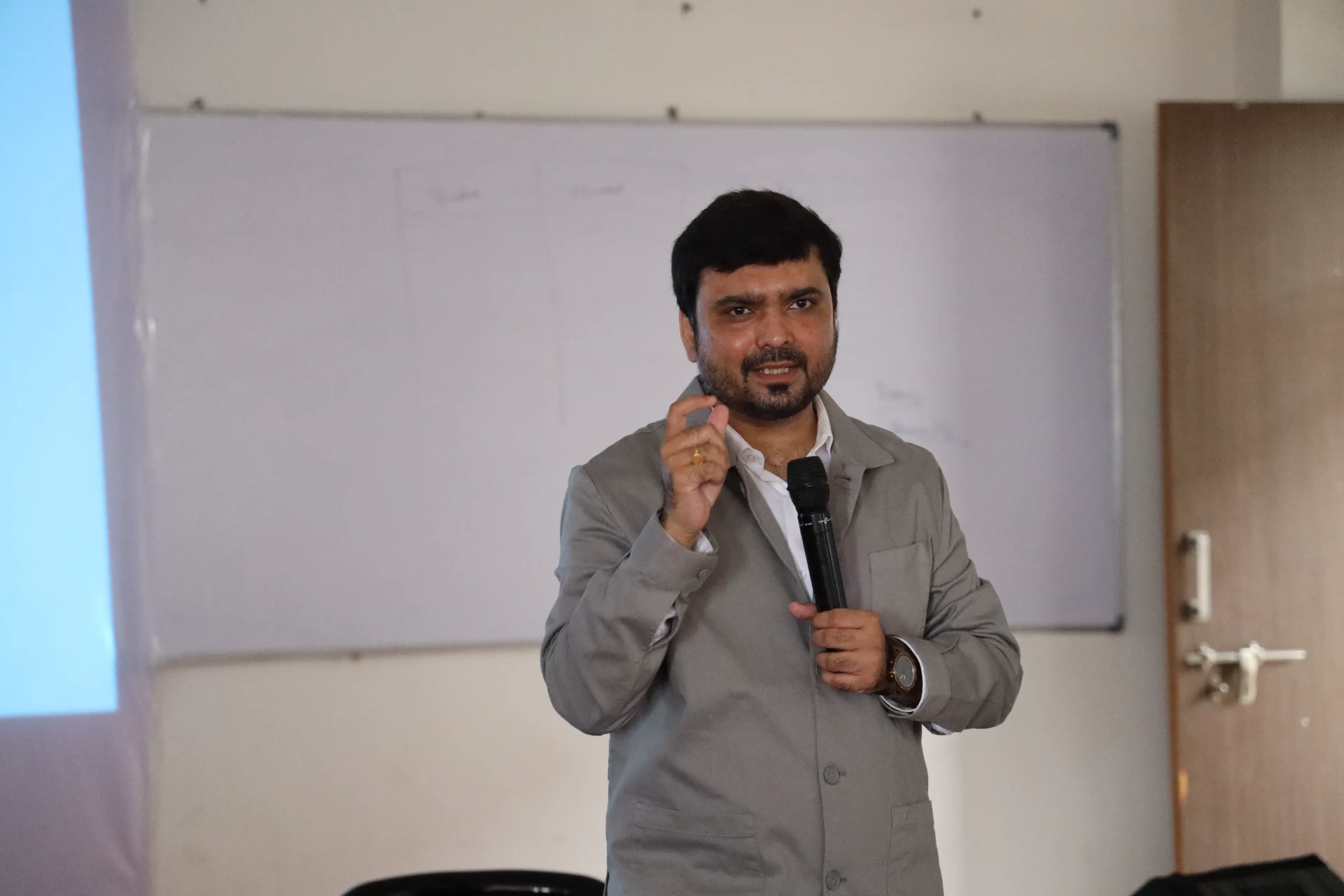 Why Emotional Intelligence Is the Most Important Skill for Indian Managers in Mumbai