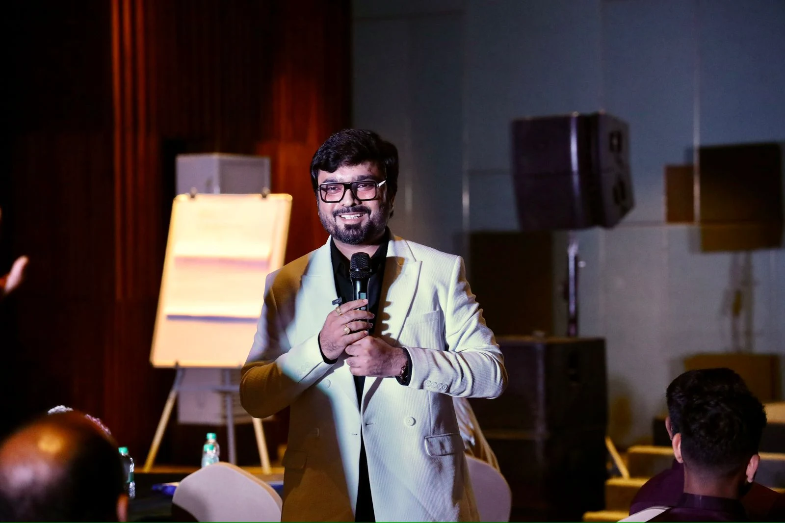How Motivational Speaking Transforms Textile and Manufacturing Workforce Performance