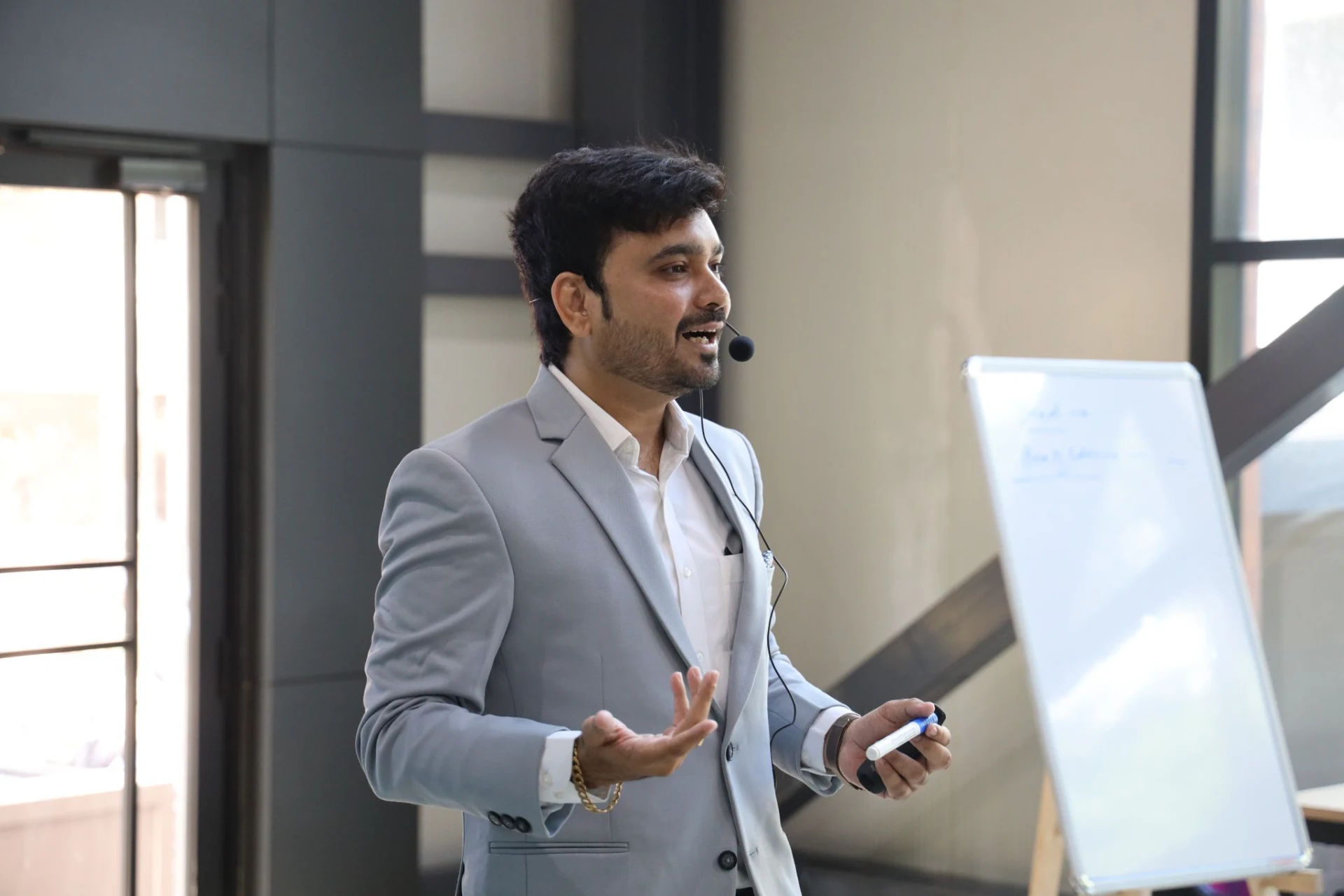 The Play-Doh Wallpaper Pivot: Blue Ocean Strategy for Indian Business